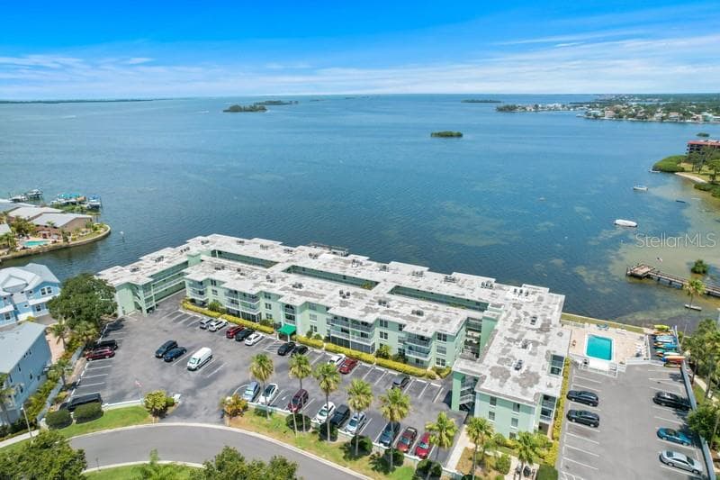 464 N PAULA DRIVE UNIT 301 DUNEDIN, FL 34698