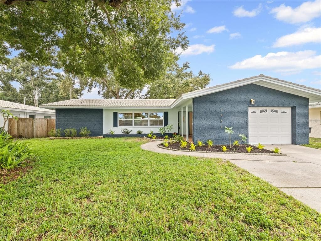 1466 S HERCULES AVENUE CLEARWATER, FL 33764