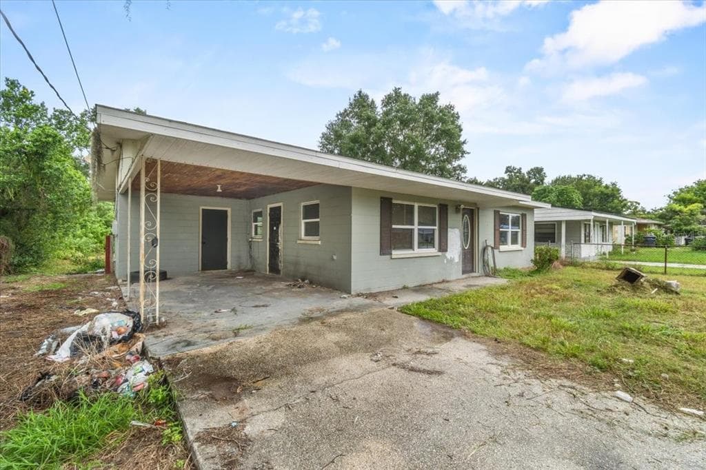 2315 IVEY LANE