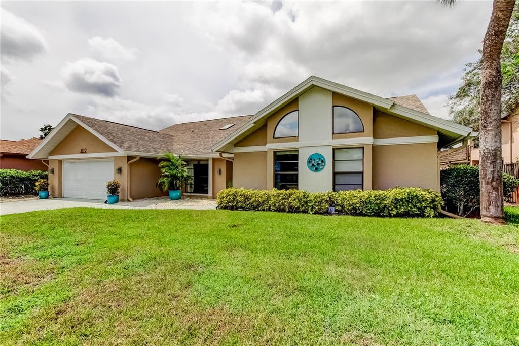 1119 HUNTINGTON LANE