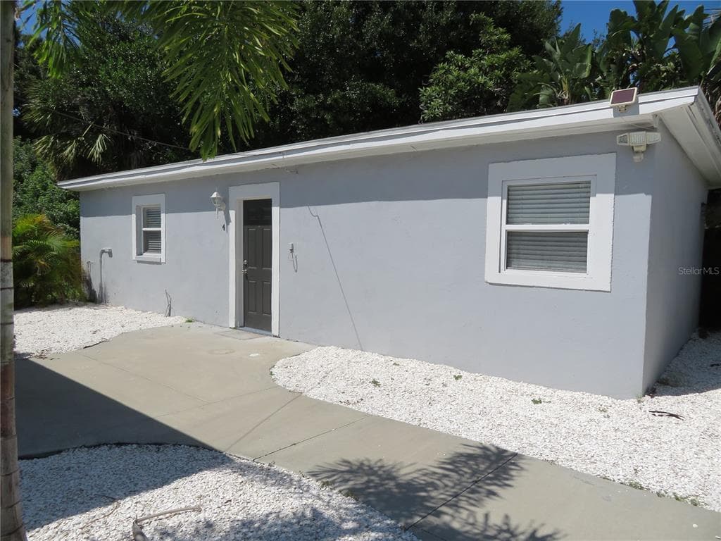 3805 W LEONA STREET UNIT 4 TAMPA, FL 33629