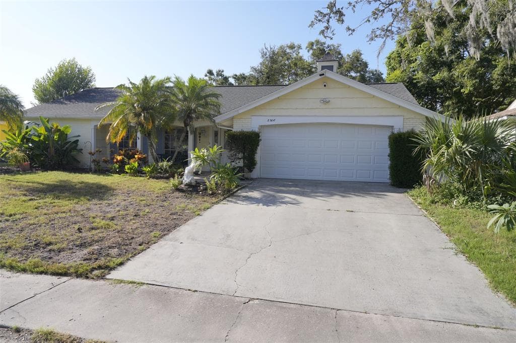 8508 ARROWHEAD DRIVE HUDSON, FL 34667