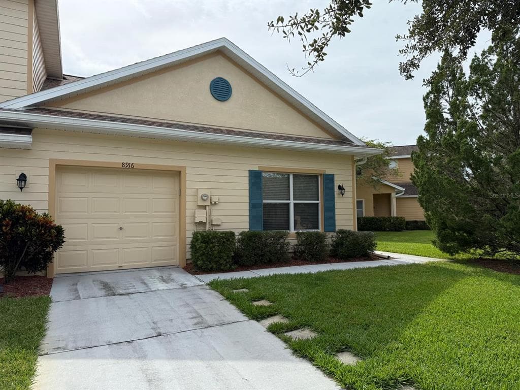 8916 IRON OAK AVENUE TAMPA, FL 33647