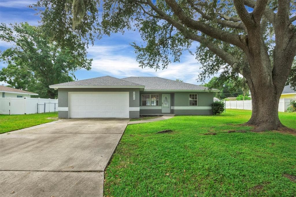 2925 DELROSE DRIVE N LAKELAND, FL 33805