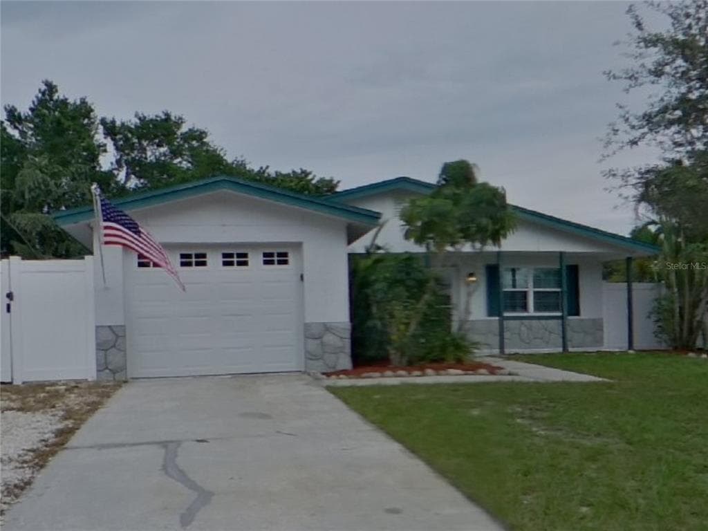 1619 STONE CREEK DRIVE TARPON SPRINGS, FL 34689