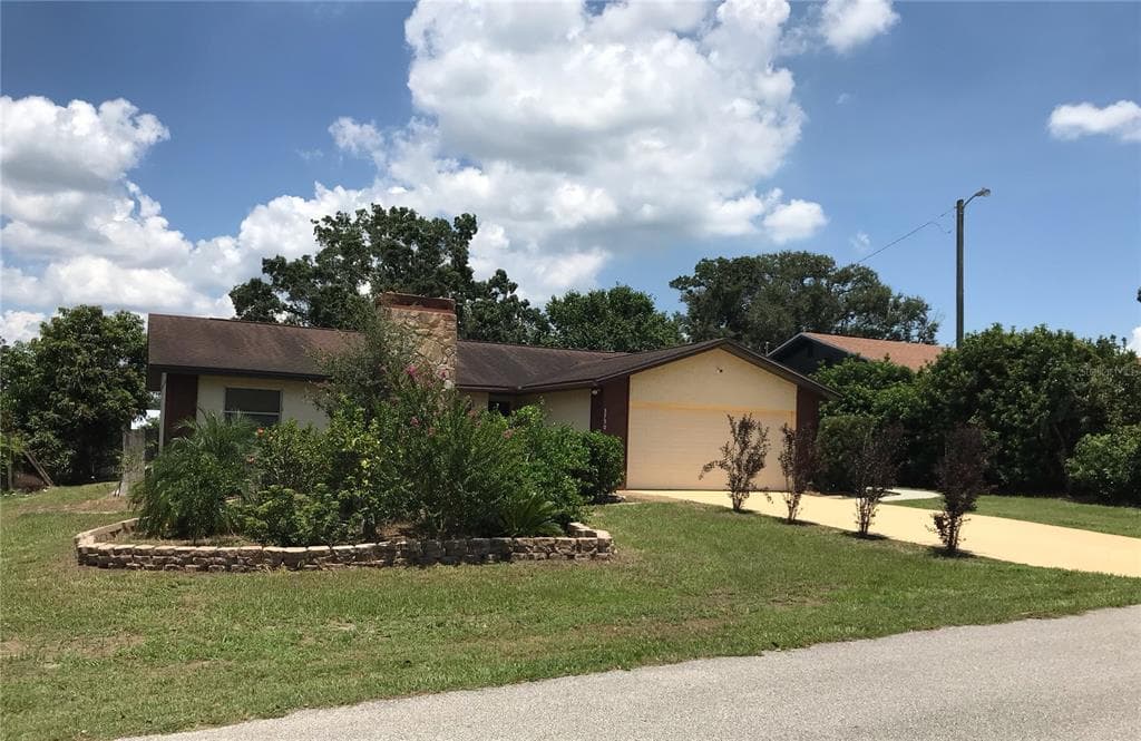 3750 DOVEHOLLOW DRIVE LAKELAND, FL 33812