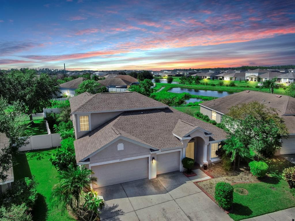 6921 RUNNER OAK DRIVE WESLEY CHAPEL, FL 33545
