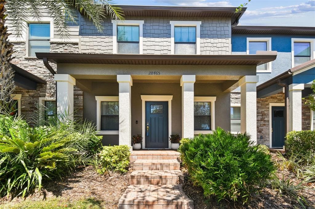 28465 TRANQUIL LAKE CIRCLE WESLEY CHAPEL, FL 33543