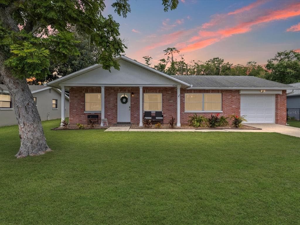 4244 RACCOON LOOP