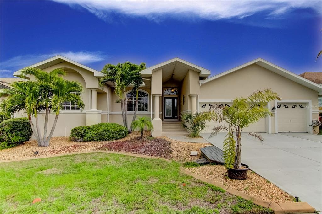 1421 BEACH CLUB LANE APOLLO BEACH, FL 33572
