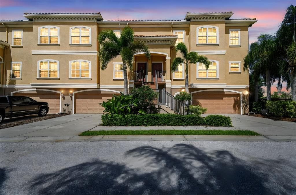 6533 CHANNELSIDE DRIVE
