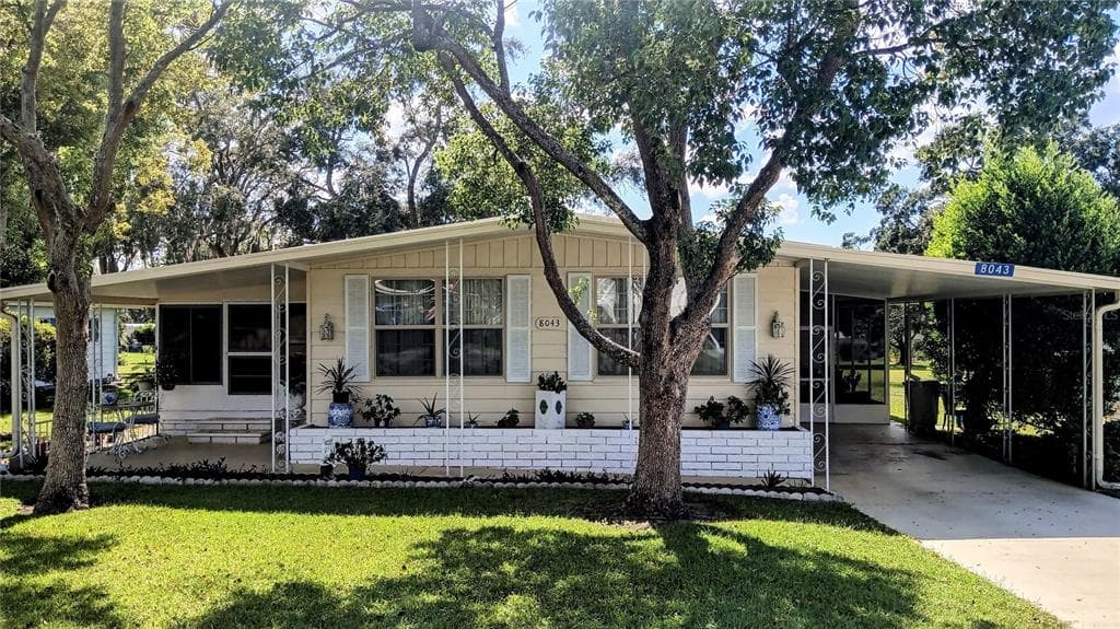 8043 LITTLE TEE LANE BROOKSVILLE, FL 34613