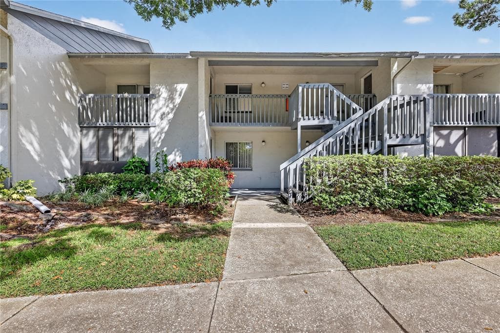 11201 122ND AVENUE UNIT 107 LARGO, FL 33778