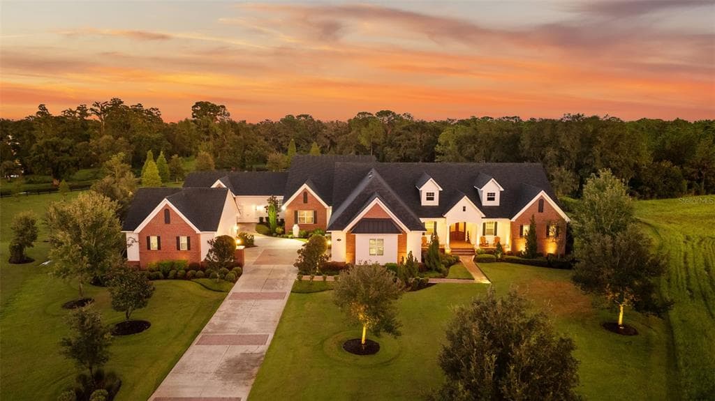10705 CRANE HILL COURT THONOTOSASSA, FL 33592