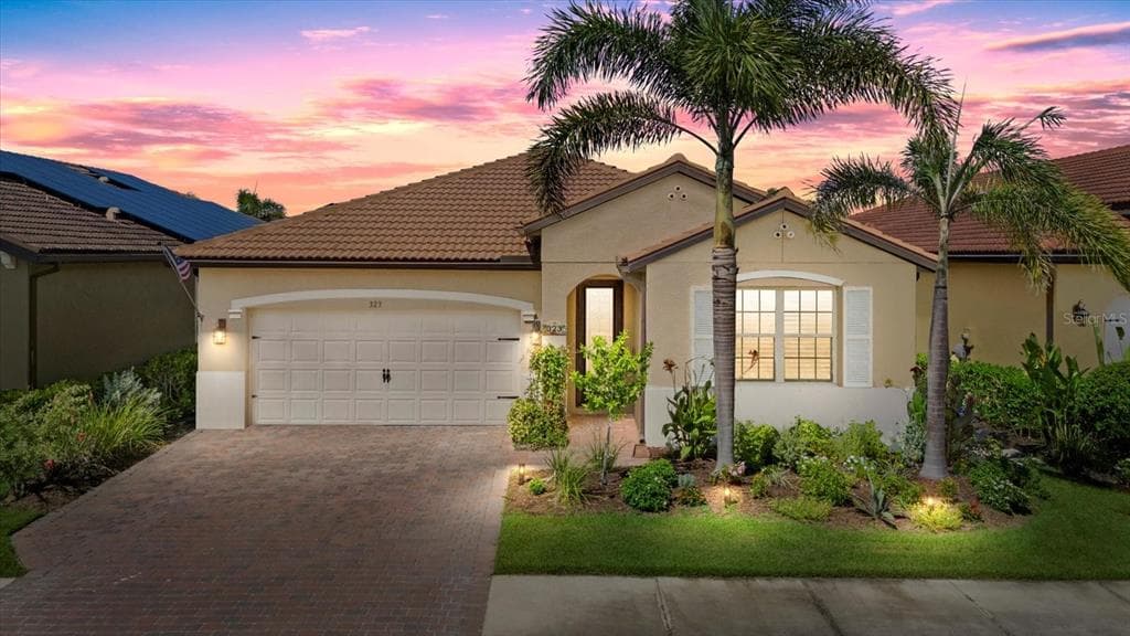 323 TOSCAVILLA BOULEVARD NOKOMIS, FL 34275
