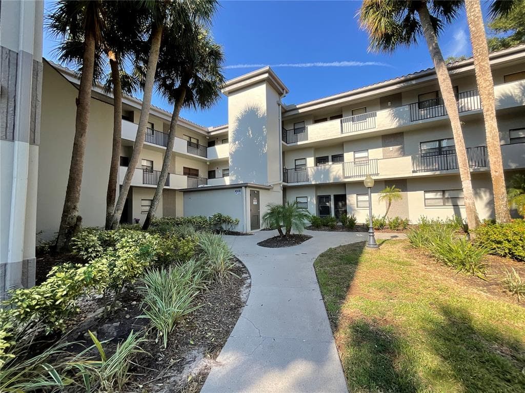 2650 COUNTRYSIDE BOULEVARD UNIT F202 CLEARWATER, FL 33761