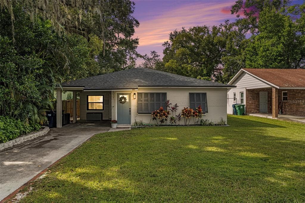 2017 E HENRY AVENUE TAMPA, FL 33610