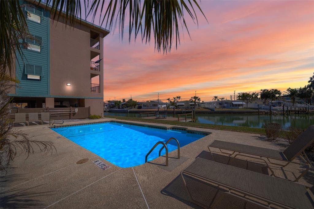 145 116TH AVENUE UNIT 303 TREASURE ISLAND, FL 33706