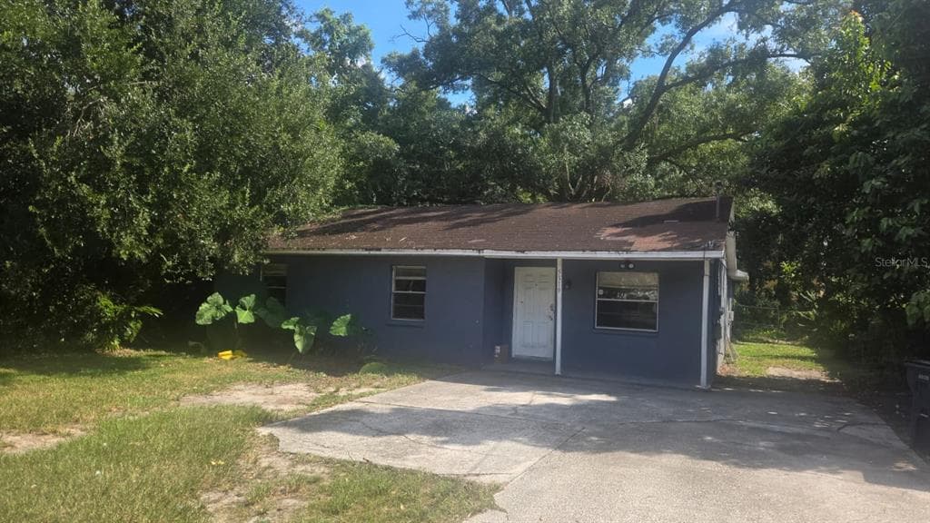 5319 MARTIN LANE TAMPA, FL 33617
