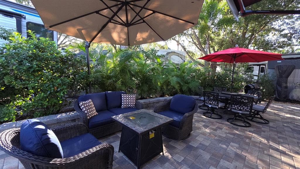 192 LONGHORN DRIVE RIVER RANCH, FL 33867