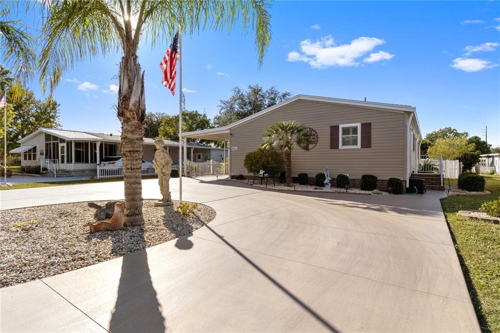 8151 FORTUNE HUNTER DRIVE BROOKSVILLE, FL 34613