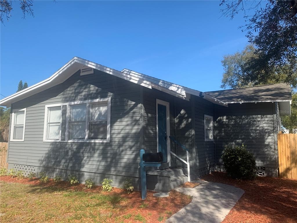 1141 9TH AVENUE S ST PETERSBURG, FL 33705