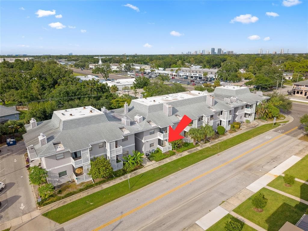 4405 W FAIR OAKS AVENUE UNIT 9 TAMPA, FL 33611