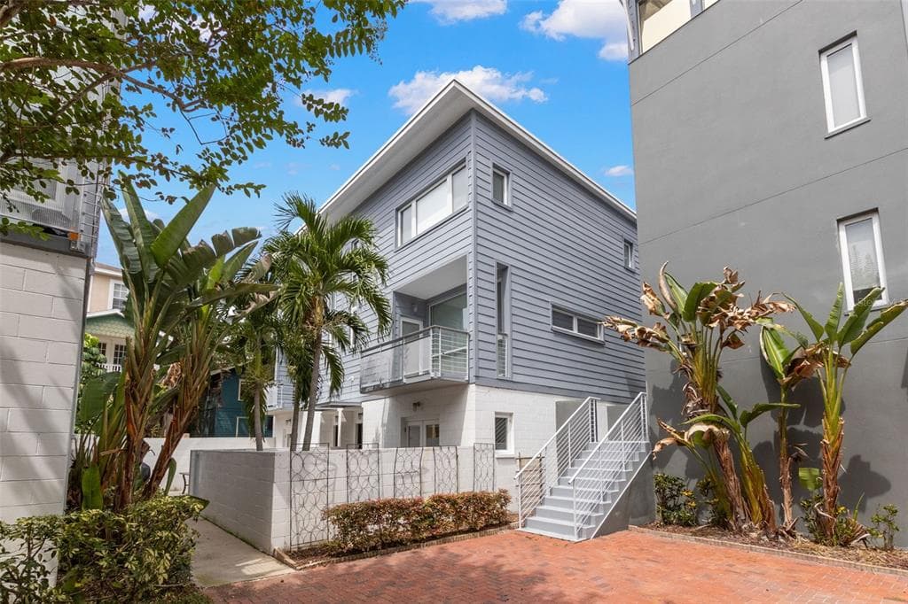 347 4TH AVENUE S ST PETERSBURG, FL 33701
