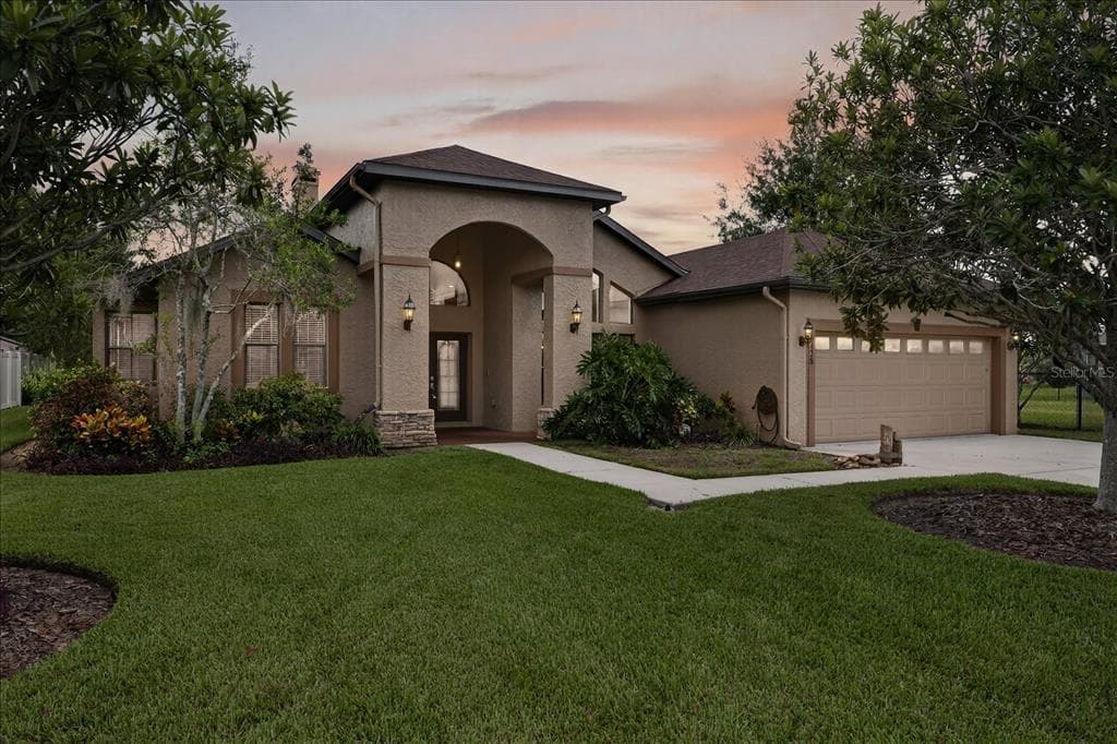 6428 BARCELLONA ROAD LAND O LAKES, FL 34637