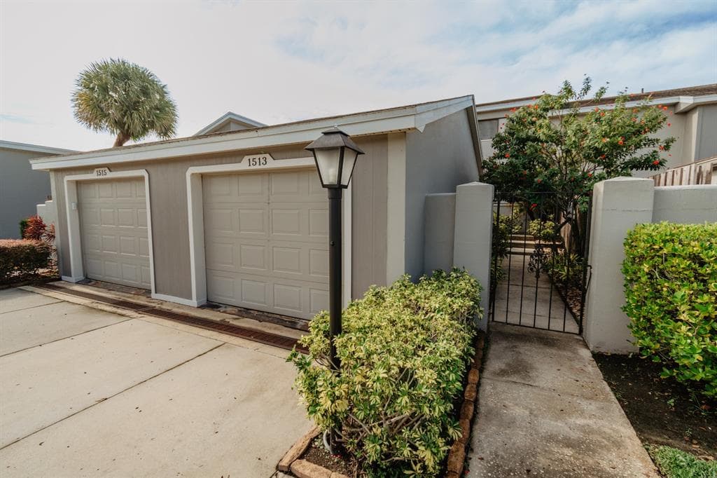 1513 SHELLEY PLACE LAKELAND, FL 33803
