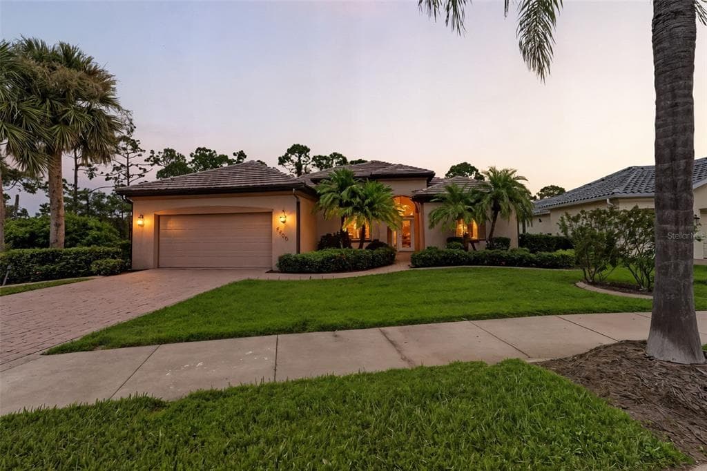 5608 WHITE IBIS DRIVE NORTH PORT, FL 34287