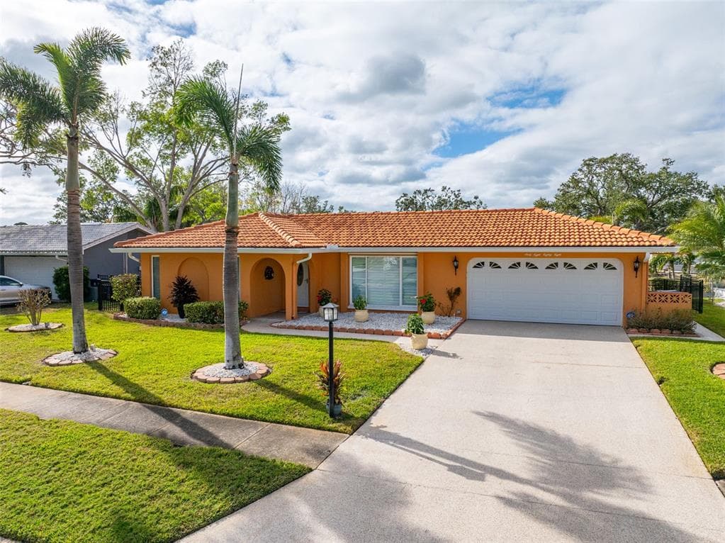 6888 121ST STREET SEMINOLE, FL 33772
