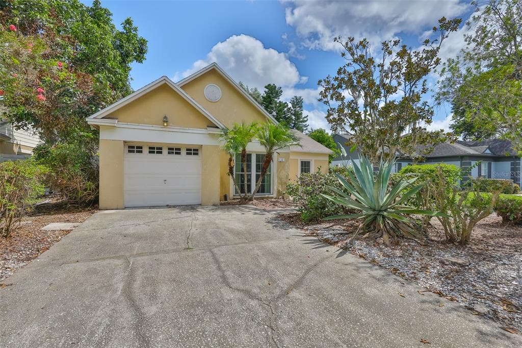 1006 PLEASANT PINE COURT VALRICO, FL 33596