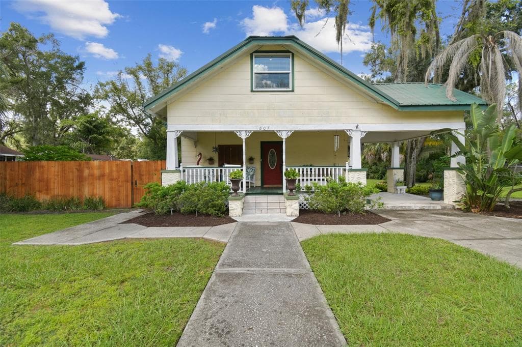 807 N JOHNSON STREET PLANT CITY, FL 33563