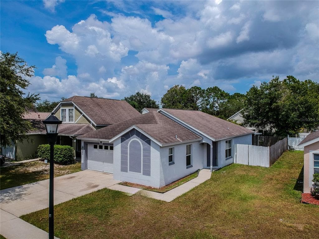 13136 CARROLLWOOD CREEK DRIVE TAMPA, FL 33624