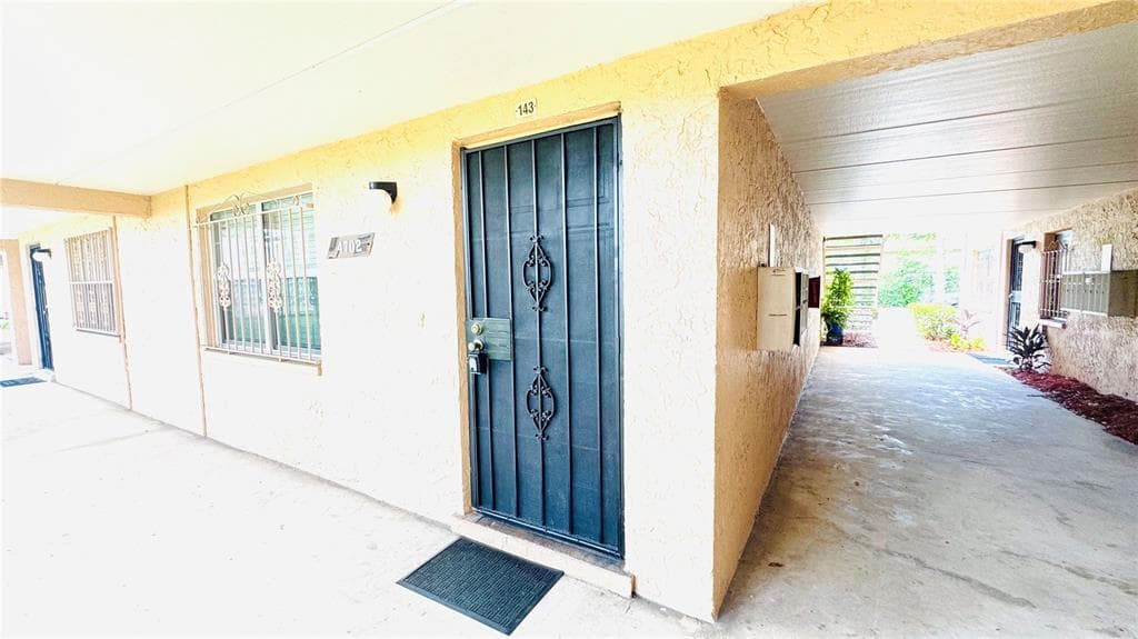 4702 MICHAEL COURT UNIT 143 TAMPA, FL 33614