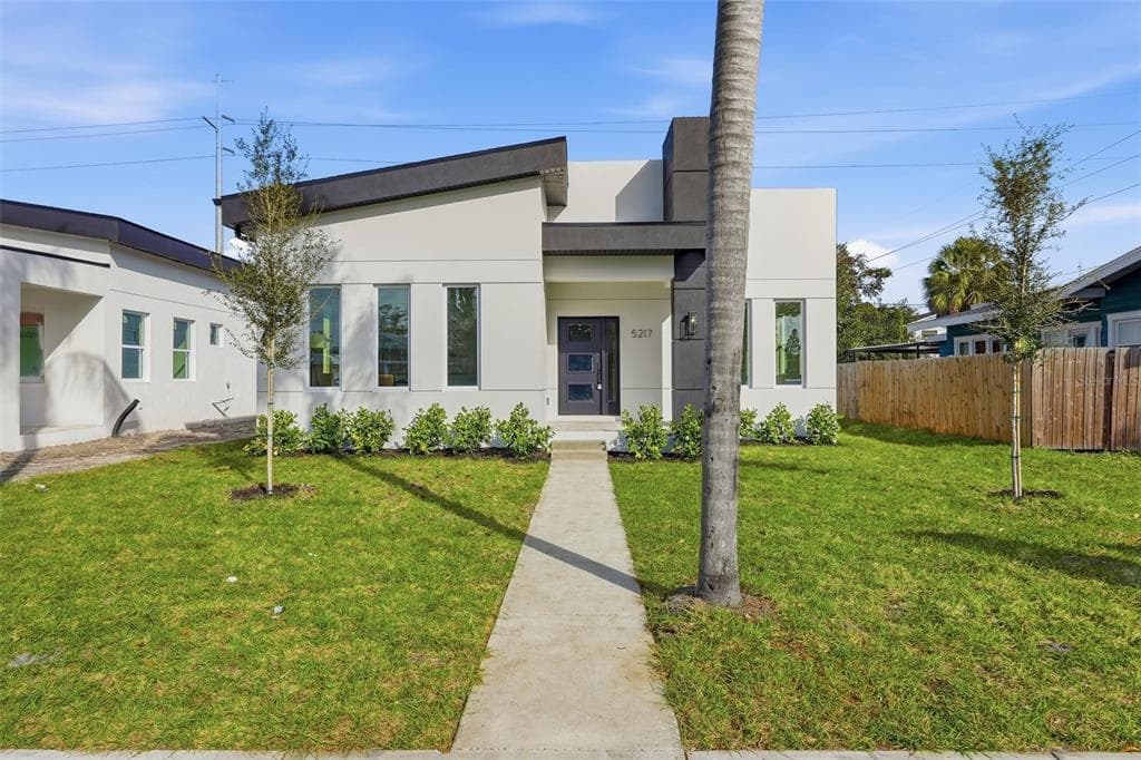 5217 4TH AVENUE S ST PETERSBURG, FL 33707