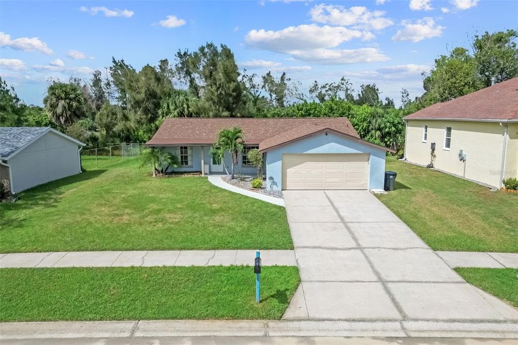 542 RED MANGROVE LANE APOLLO BEACH, FL 33572