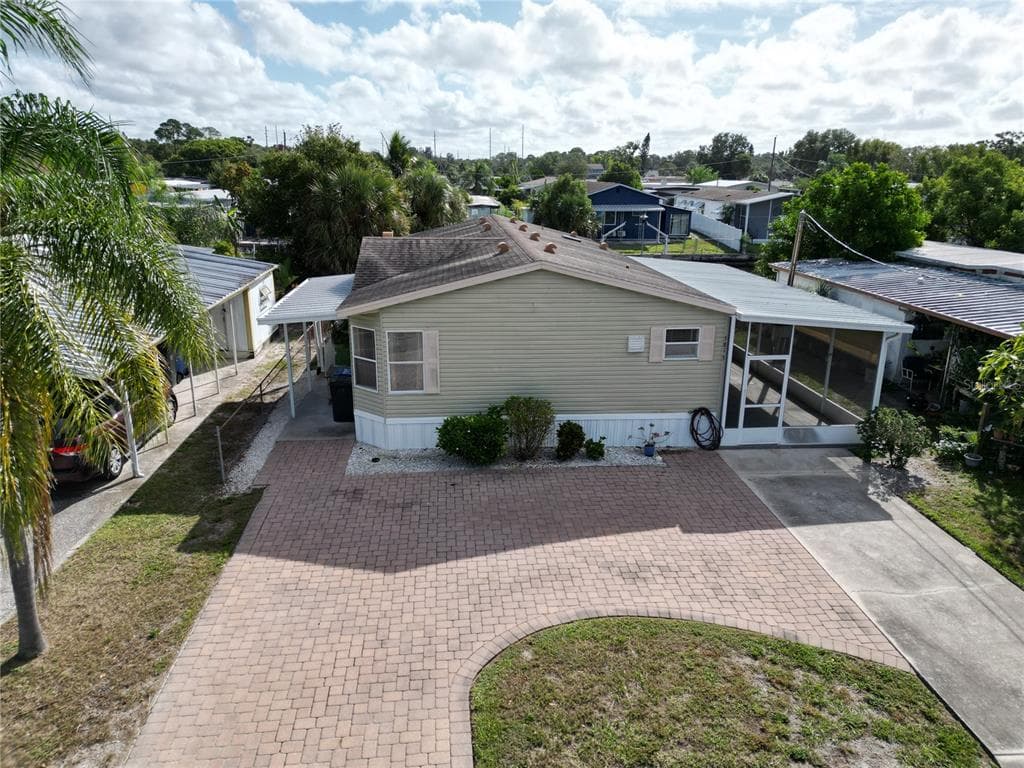 5813 COVENTRY DRIVE TAMPA, FL 33615