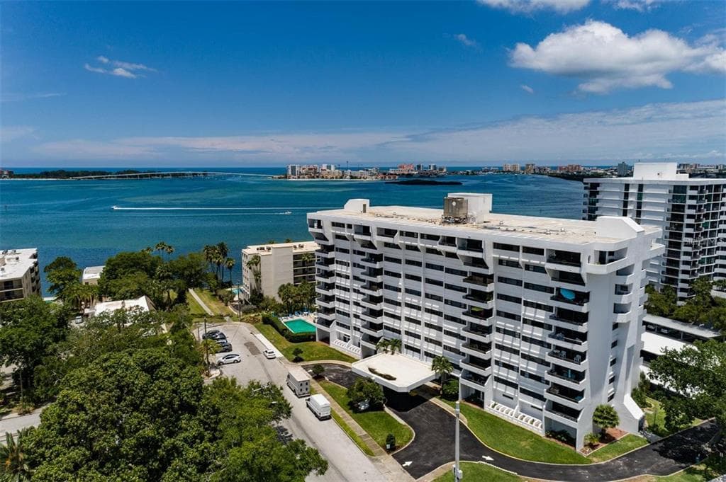 30 TURNER STREET UNIT 403 CLEARWATER, FL 33756