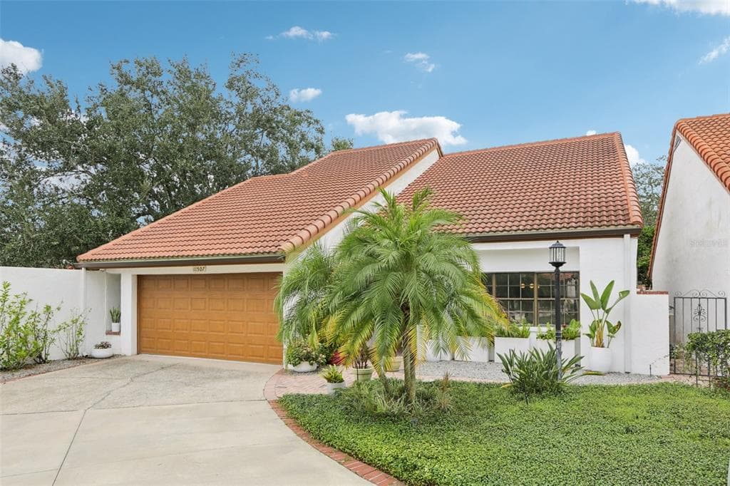 11507 ROBLES DEL RIO PLACE