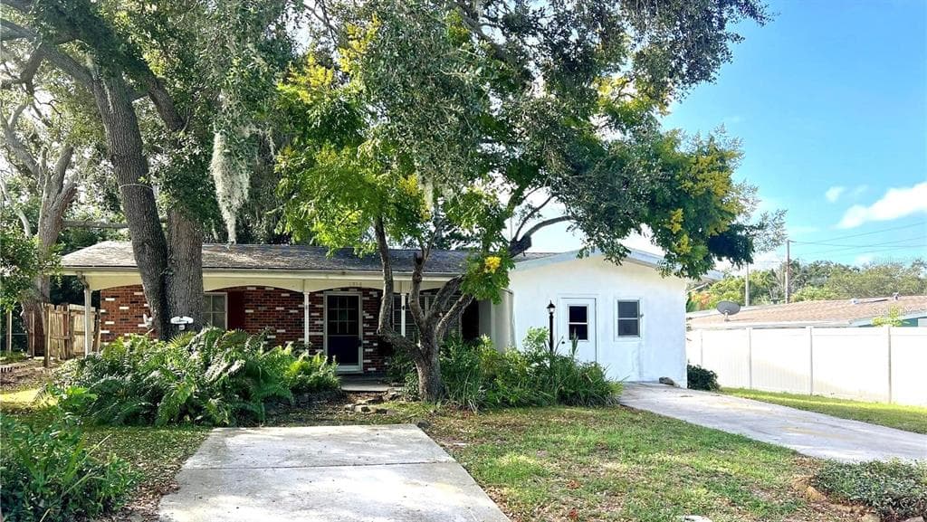 1314 HAWAII AVENUE PALM HARBOR, FL 34683