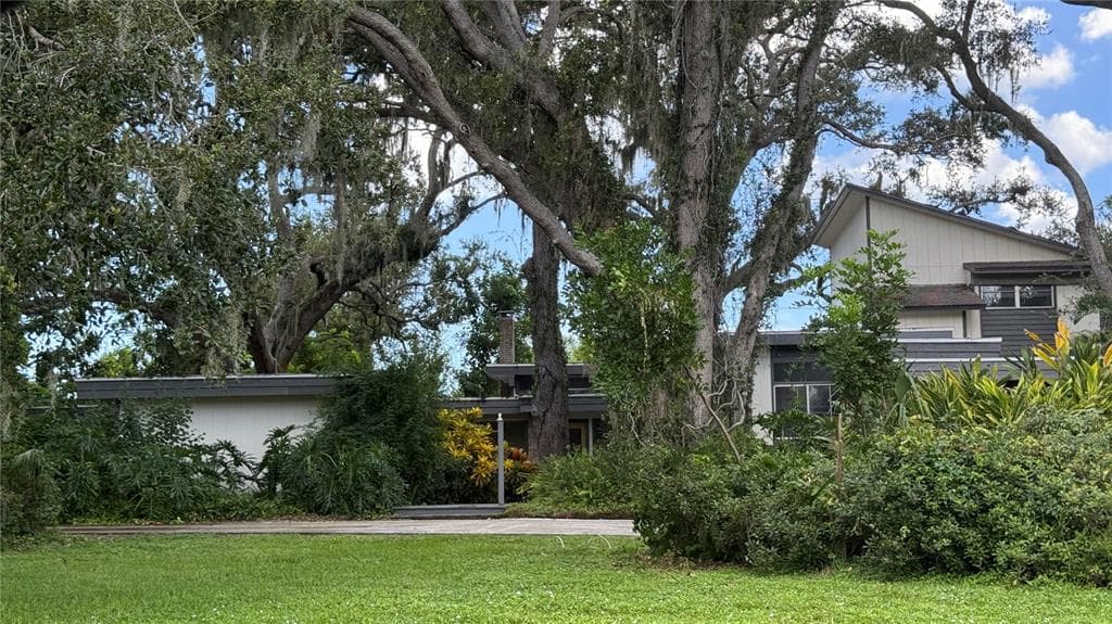 4711 HIDDEN FOREST LANE SARASOTA, FL 34235