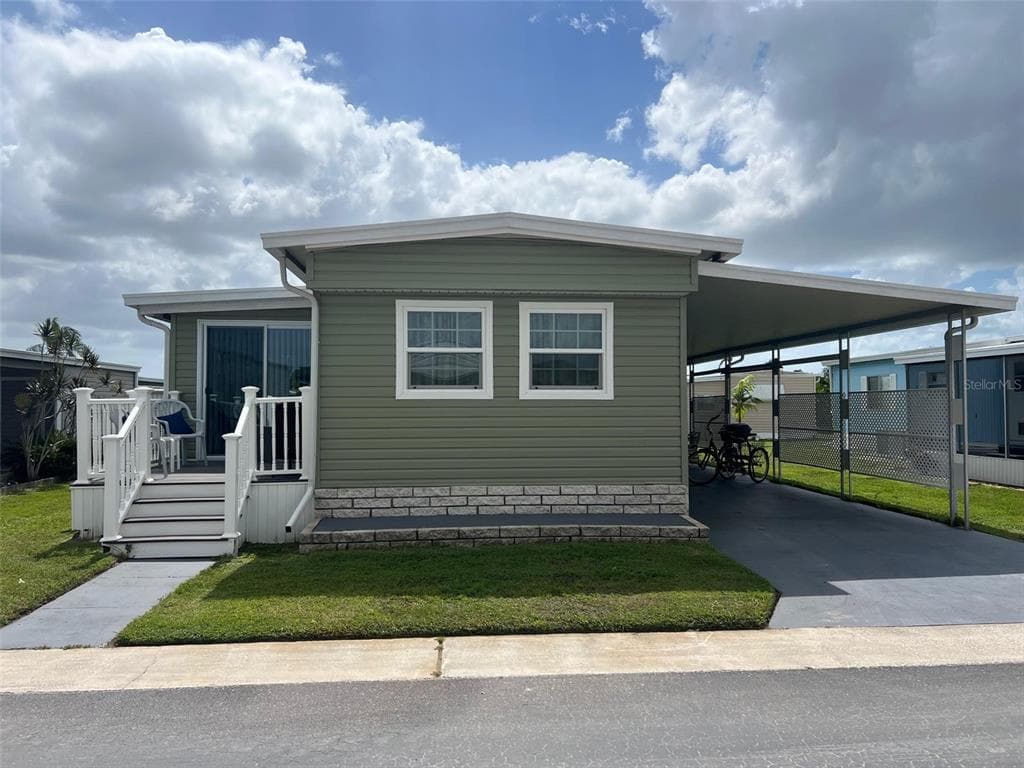11300 124TH AVENUE UNIT 117 LARGO, FL 33778