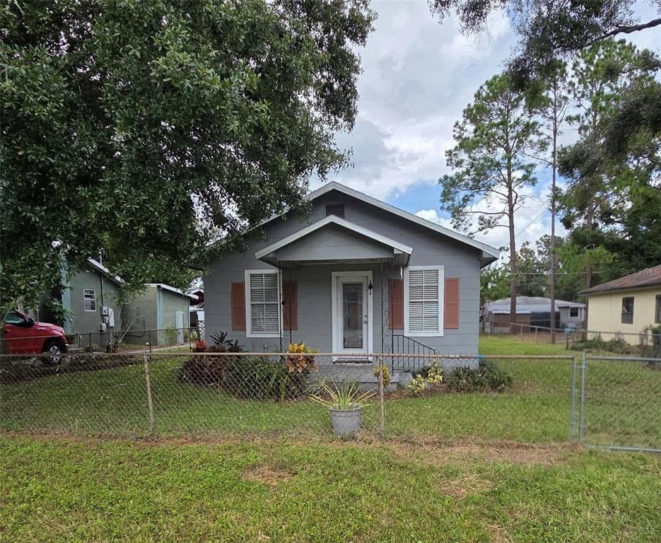 1527 W CLINTON STREET TAMPA, FL 33604