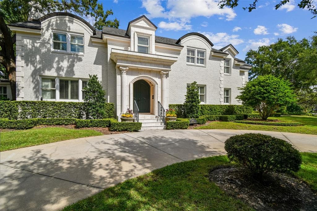 2807 W PARKLAND BOULEVARD TAMPA, FL 33609