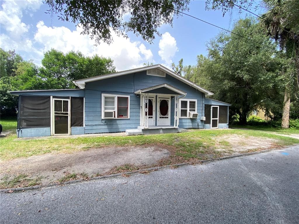 324 S OSCEOLA STREET DELAND, FL 32724