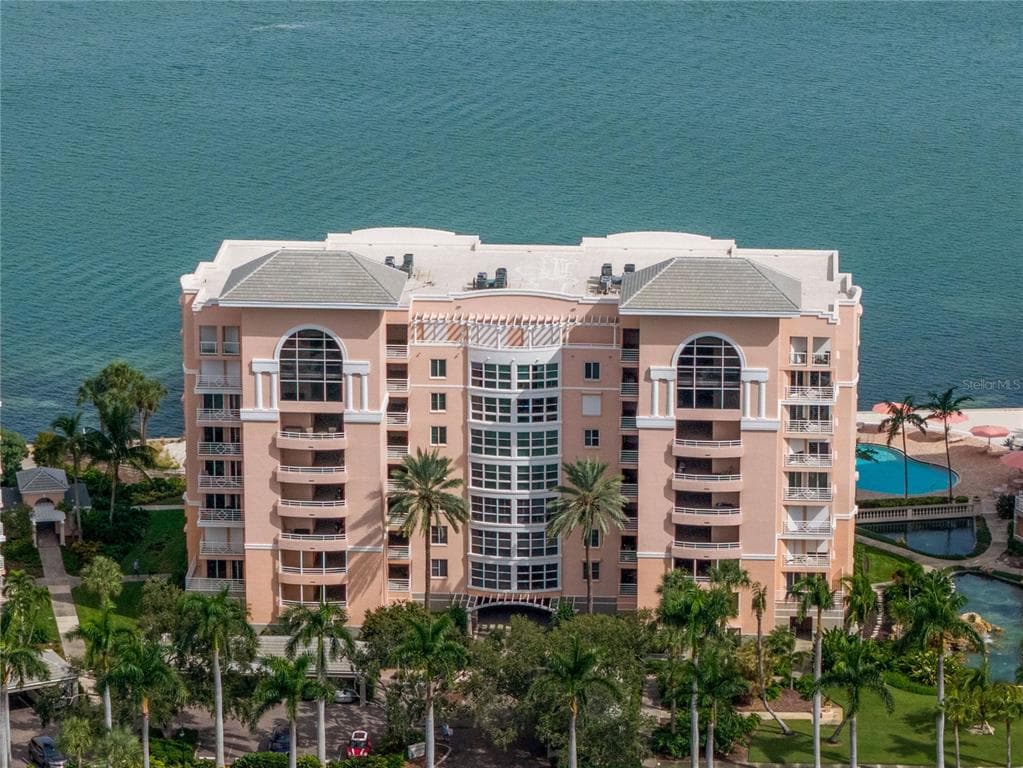4963 BACOPA LANE S UNIT 105 ST PETERSBURG, FL 33715