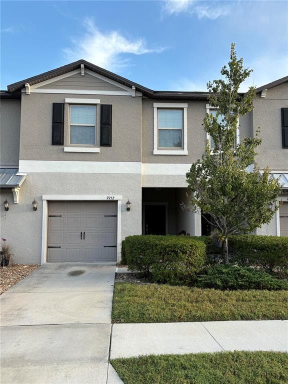 9752 PEMBROOKE PINES DRIVE