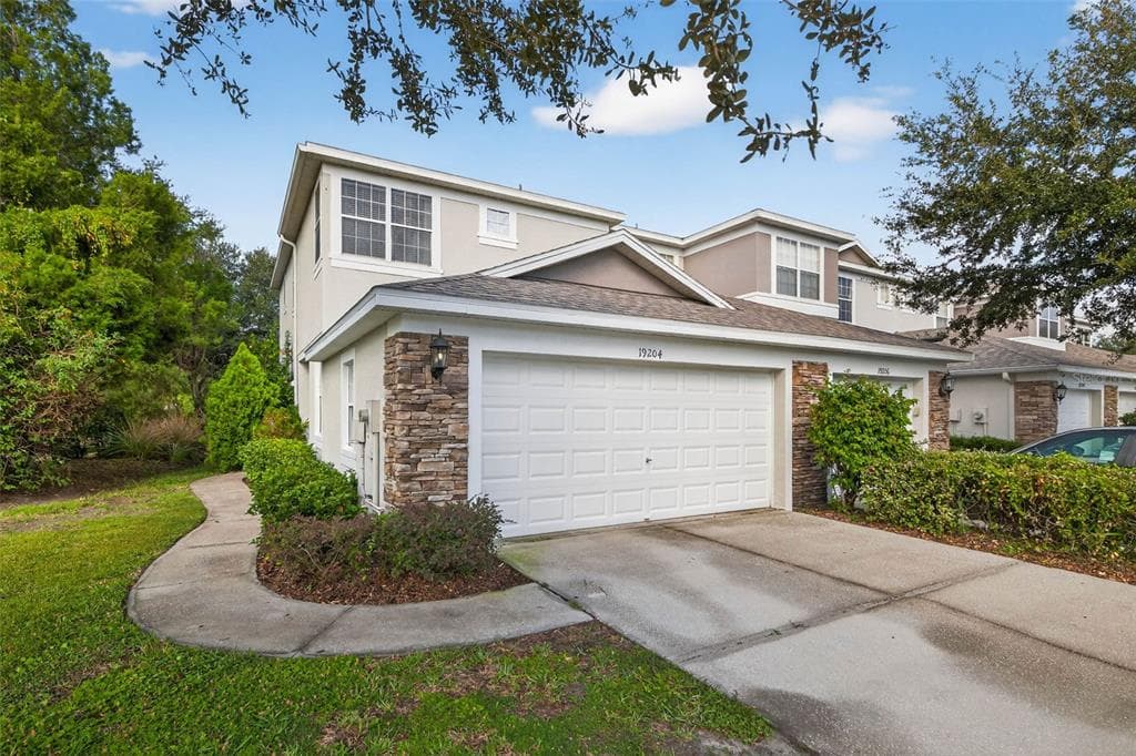 19204 STONE HEDGE DRIVE TAMPA, FL 33647